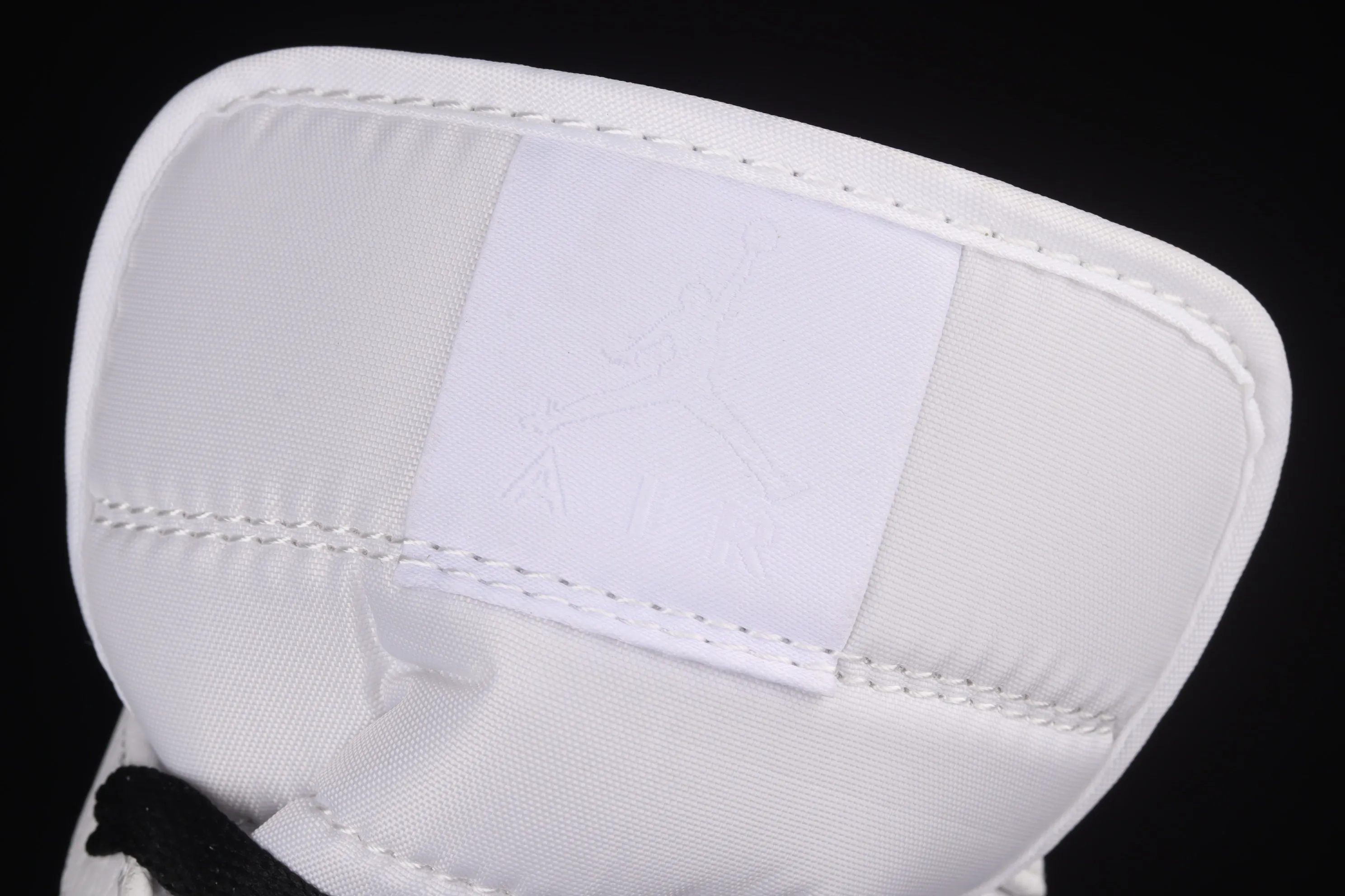 All categories Air Jordan Jordan series basketball shoes Air Jordan 1 Mid Air Jordan 1 Mid AJ1 Joe 1 black and white gray video game graffiti customized Chinese basketball shoes 554724-130